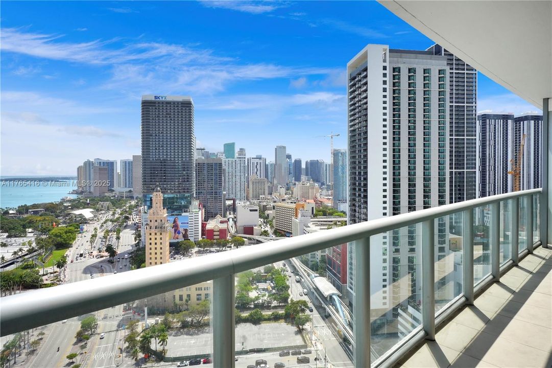 Recently Sold: $799,000 (2 beds, 2 baths, 1208 Square Feet)