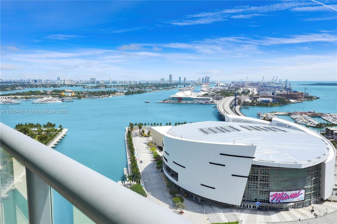 Recently Sold: $799,000 (2 beds, 2 baths, 1208 Square Feet)