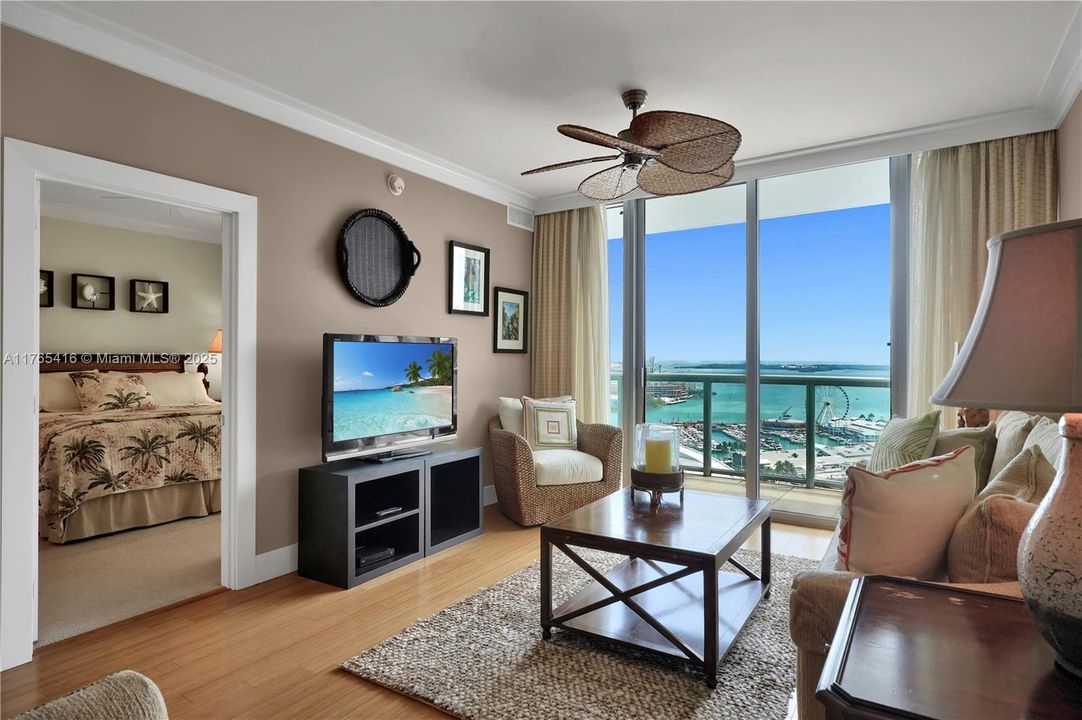 Recently Sold: $799,000 (2 beds, 2 baths, 1208 Square Feet)