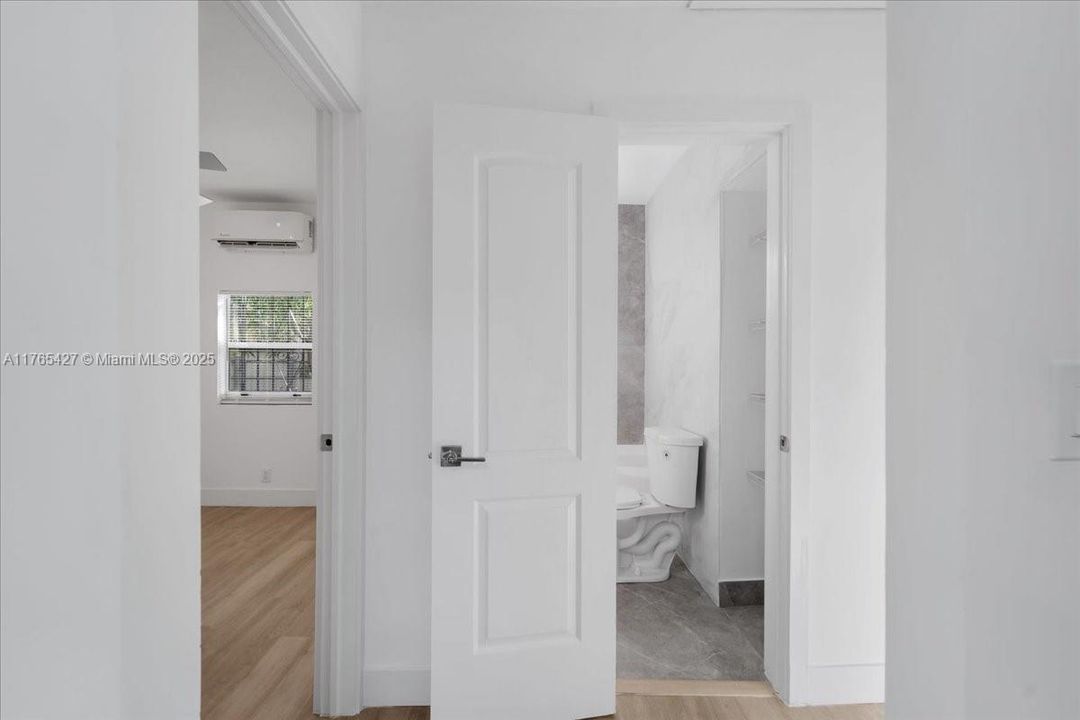 For Sale: $490,000 (2 beds, 1 baths, 750 Square Feet)