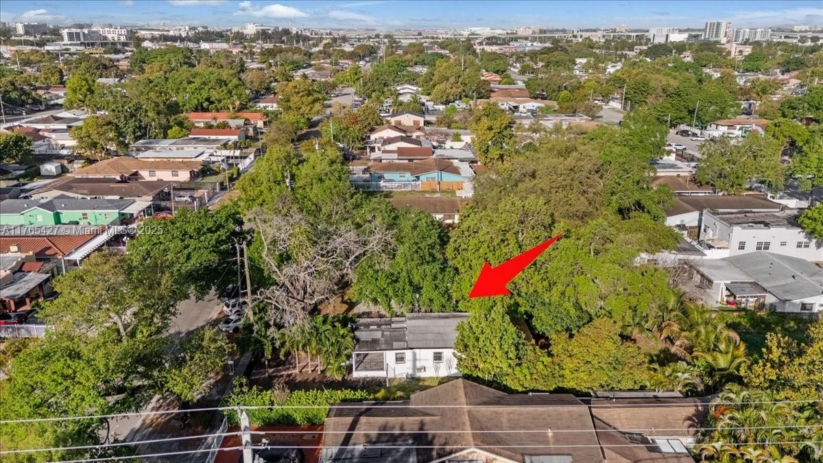 For Sale: $490,000 (2 beds, 1 baths, 750 Square Feet)