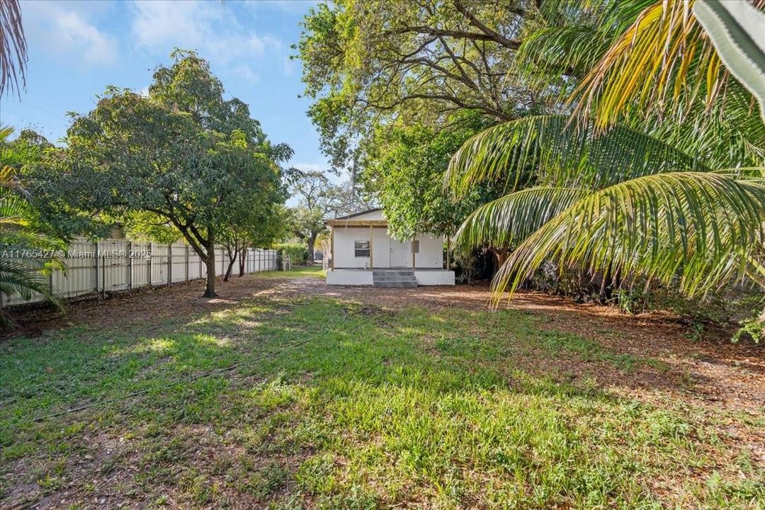 For Sale: $490,000 (2 beds, 1 baths, 750 Square Feet)