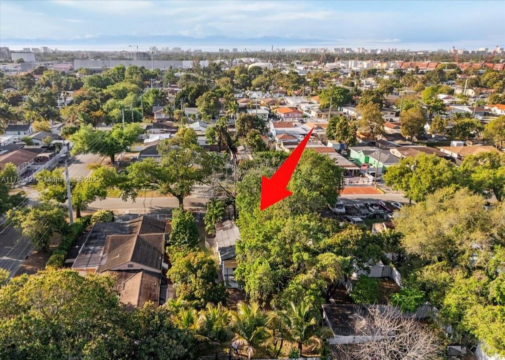 For Sale: $490,000 (2 beds, 1 baths, 750 Square Feet)