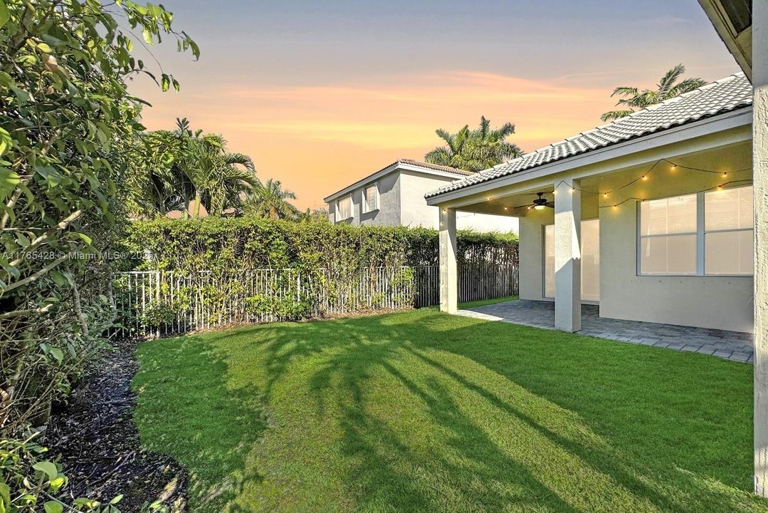 Недавно продано: $665,000 (3 спален, 2 ванн, 1662 Квадратных фут)