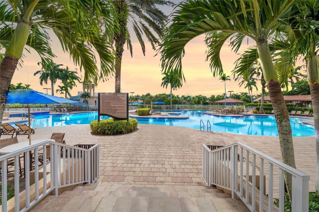 Недавно продано: $665,000 (3 спален, 2 ванн, 1662 Квадратных фут)