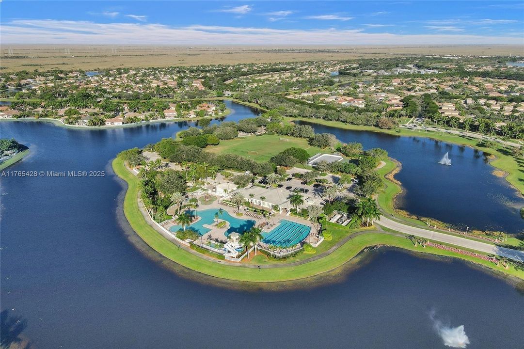 Недавно продано: $665,000 (3 спален, 2 ванн, 1662 Квадратных фут)