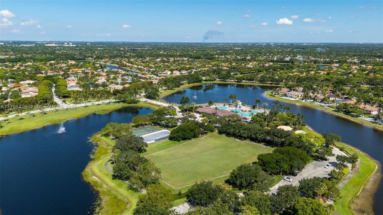 Недавно продано: $665,000 (3 спален, 2 ванн, 1662 Квадратных фут)