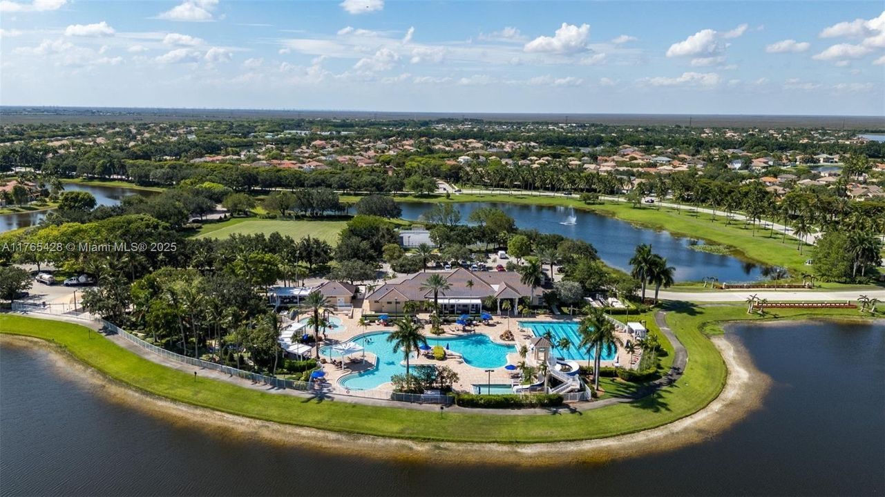 Недавно продано: $665,000 (3 спален, 2 ванн, 1662 Квадратных фут)