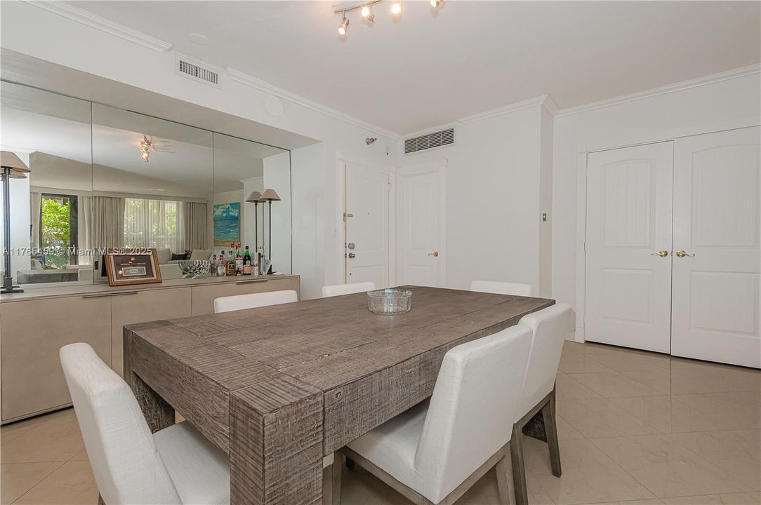 En Venta: $475,000 (1 camas, 1 baños, 982 Pies cuadrados)