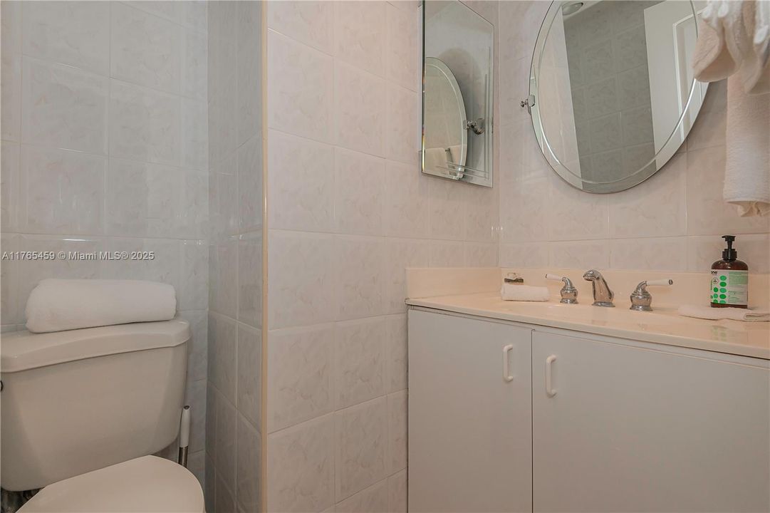 En Venta: $475,000 (1 camas, 1 baños, 982 Pies cuadrados)