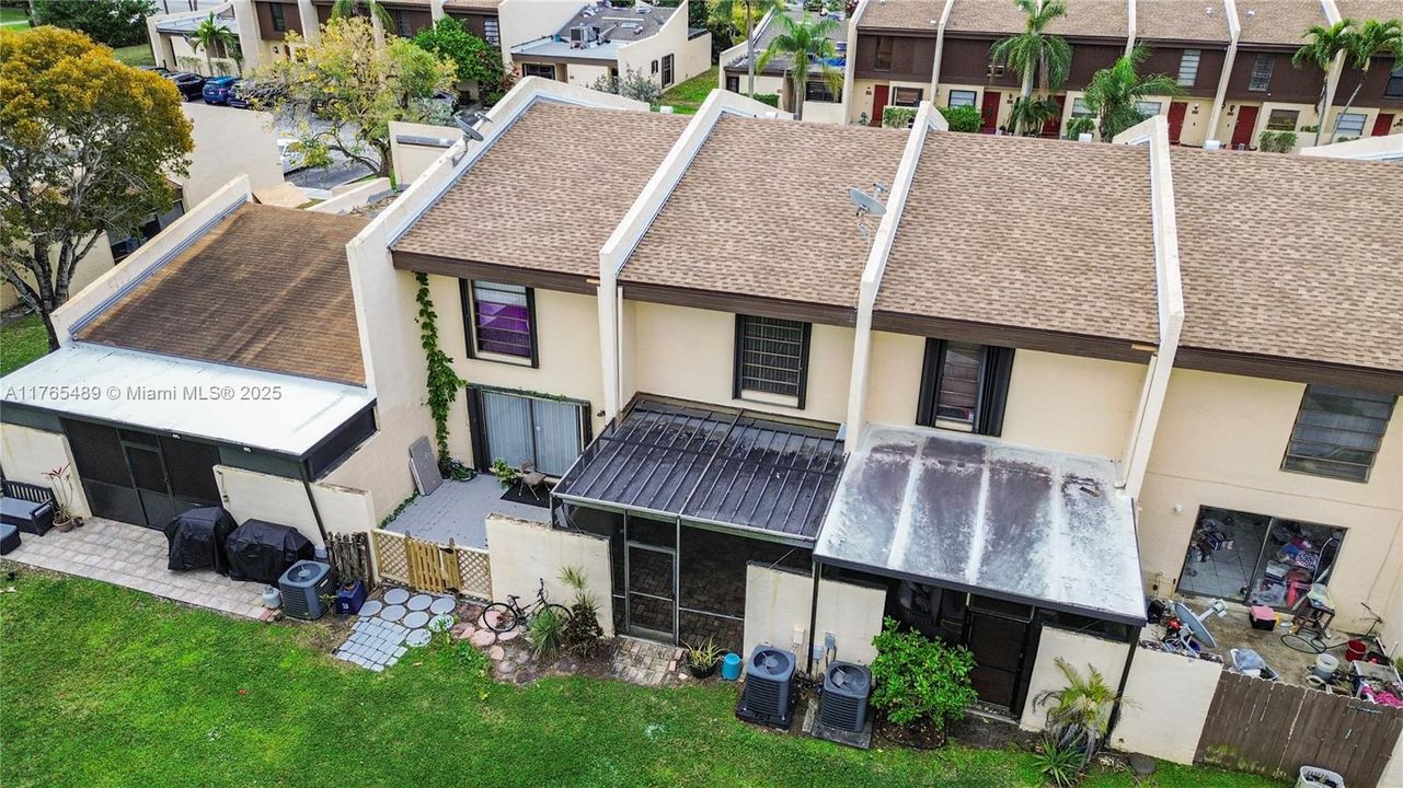 最近租的: $2,550 (2 贝兹, 2 浴室, 1214 平方英尺)