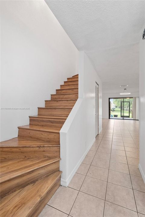 最近租的: $2,550 (2 贝兹, 2 浴室, 1214 平方英尺)