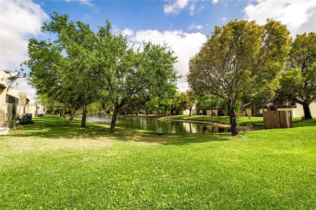 最近租的: $2,550 (2 贝兹, 2 浴室, 1214 平方英尺)