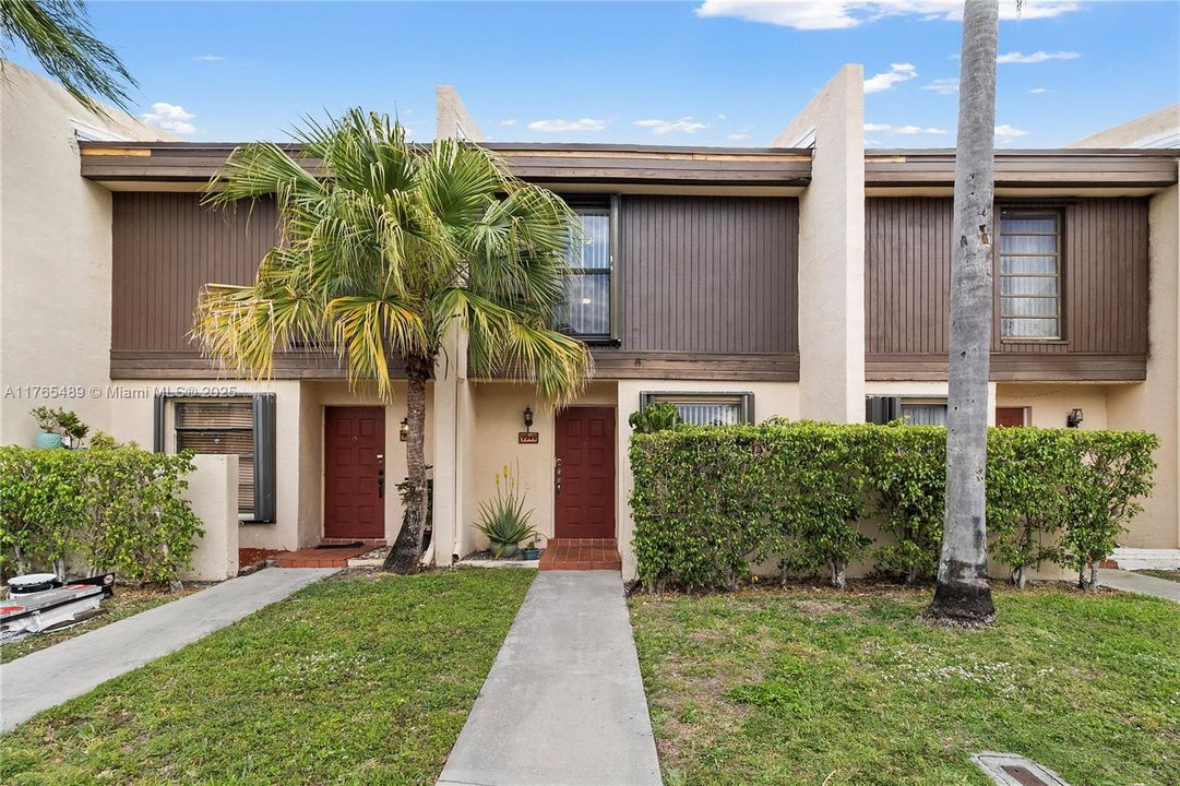 最近租的: $2,550 (2 贝兹, 2 浴室, 1214 平方英尺)