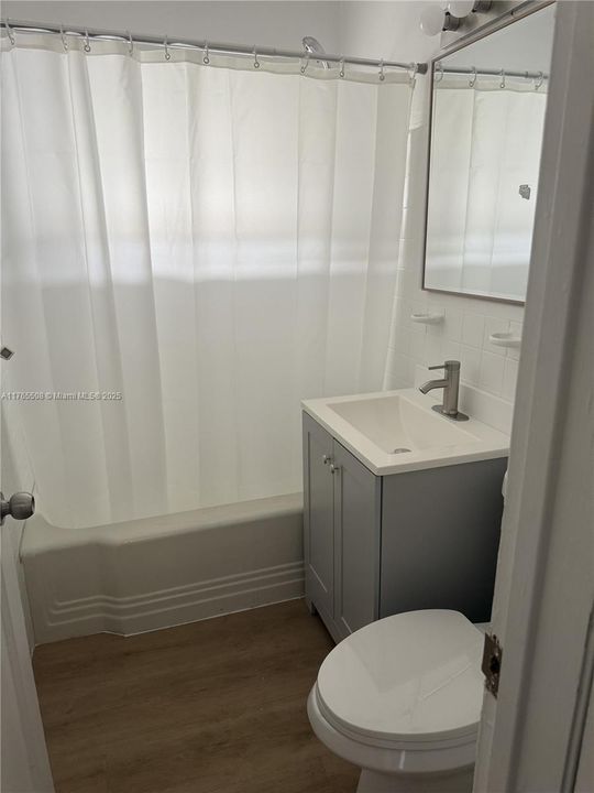 Vendido Recientemente: $199,000 (2 camas, 1 baños, 894 Pies cuadrados)