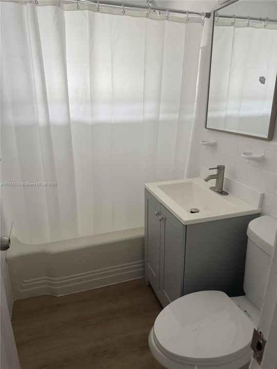 Vendido Recientemente: $199,000 (2 camas, 1 baños, 894 Pies cuadrados)