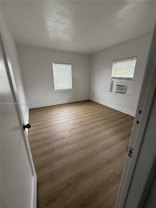 Vendido Recientemente: $199,000 (2 camas, 1 baños, 894 Pies cuadrados)