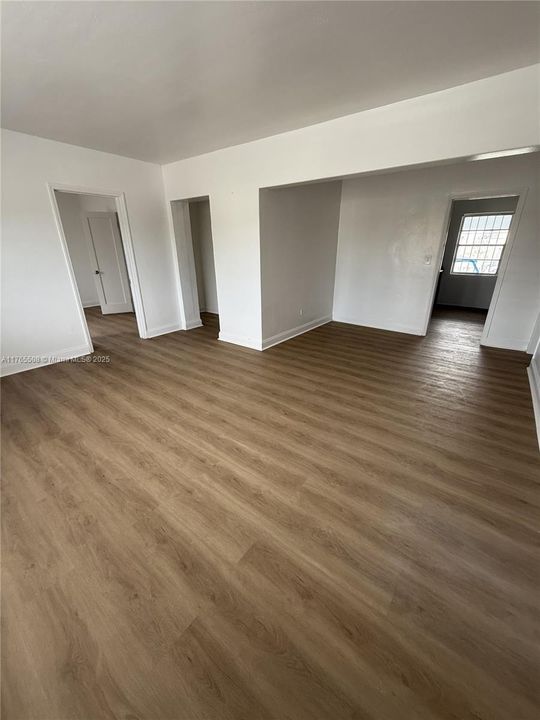 Vendido Recientemente: $199,000 (2 camas, 1 baños, 894 Pies cuadrados)