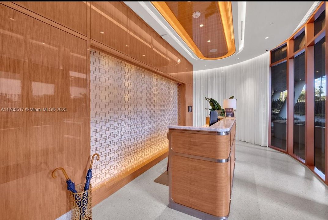 For Sale: $1,070,000 (1 beds, 1 baths, 772 Square Feet)
