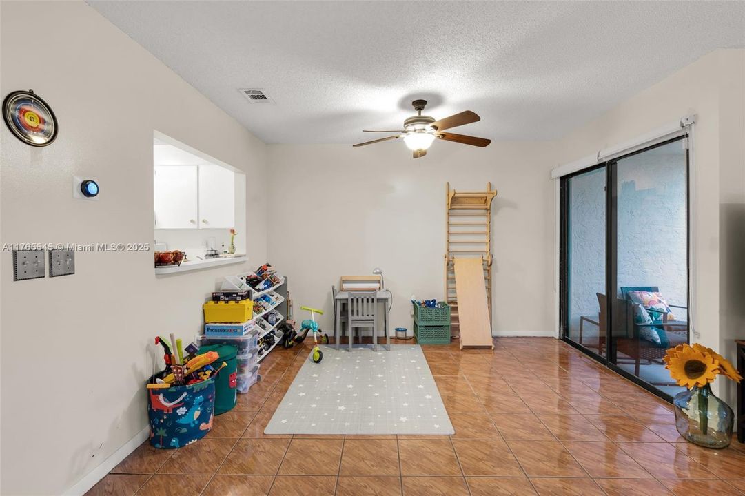 En Venta: $365,000 (2 camas, 1 baños, 1150 Pies cuadrados)