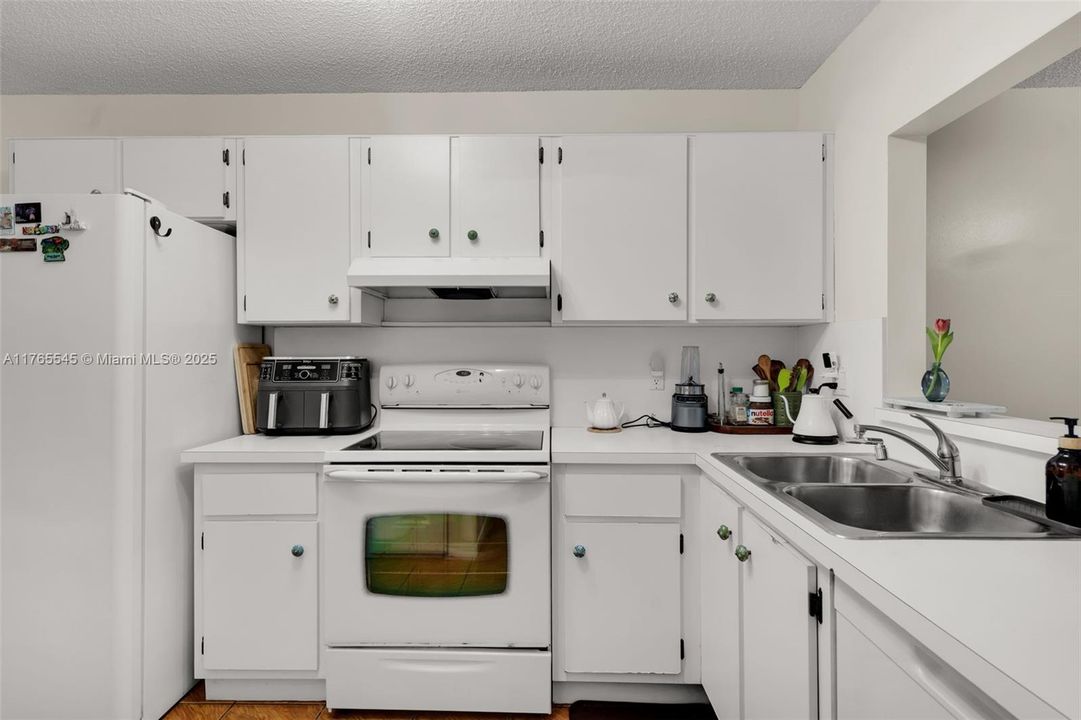 En Venta: $365,000 (2 camas, 1 baños, 1150 Pies cuadrados)