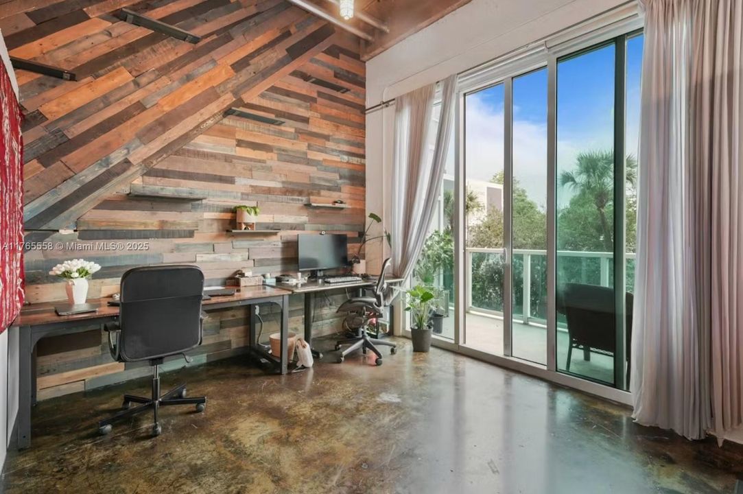 Recently Sold: $750,000 (1 beds, 1 baths, 1267 Square Feet)