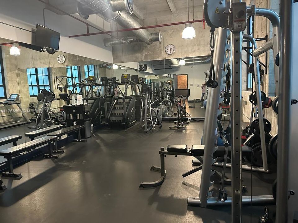 Recently Sold: $750,000 (1 beds, 1 baths, 1267 Square Feet)