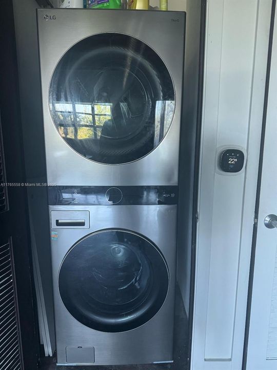 Recently Sold: $750,000 (1 beds, 1 baths, 1267 Square Feet)