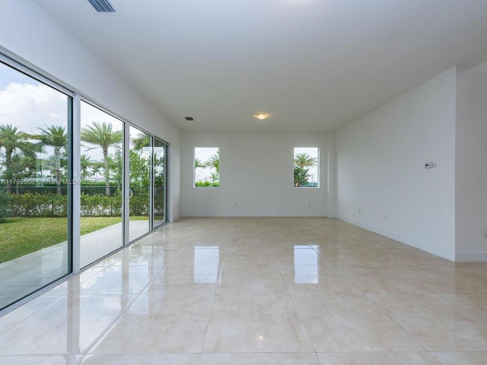 Active With Contract: $7,300 (4 beds, 4 baths, 3624 Square Feet)