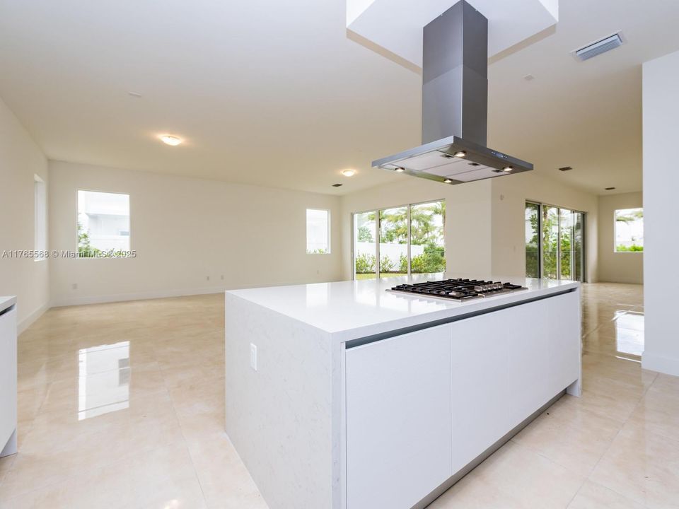 Active With Contract: $7,300 (4 beds, 4 baths, 3624 Square Feet)