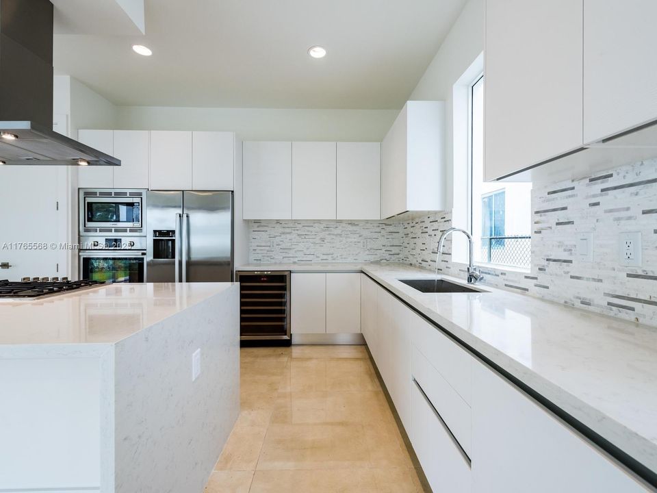 Active With Contract: $7,300 (4 beds, 4 baths, 3624 Square Feet)