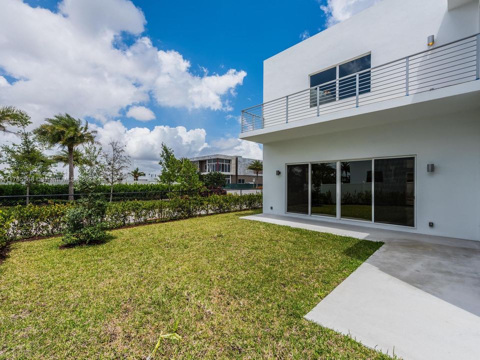 Active With Contract: $7,300 (4 beds, 4 baths, 3624 Square Feet)