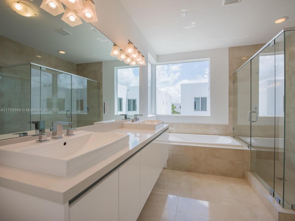 Active With Contract: $7,300 (4 beds, 4 baths, 3624 Square Feet)