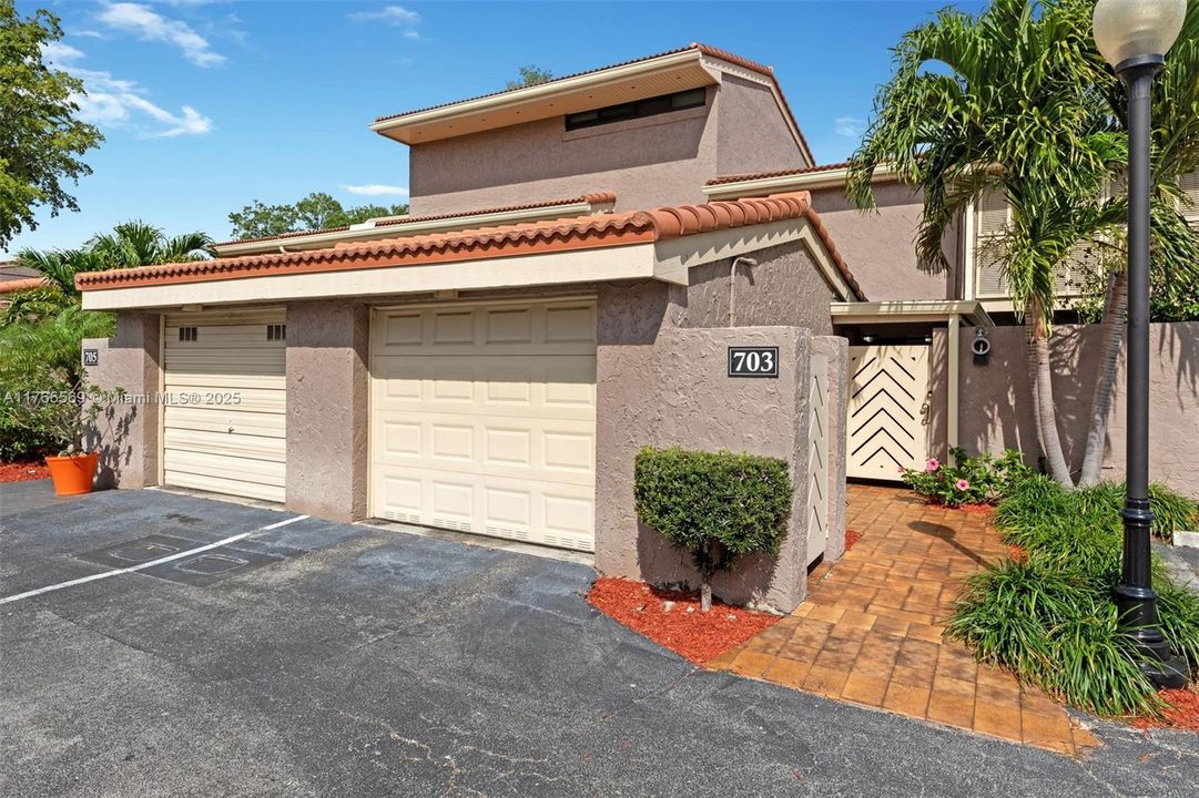 最近售出: $599,000 (3 贝兹, 2 浴室, 2350 平方英尺)