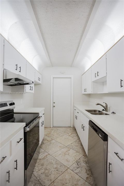 最近售出: $389,900 (3 贝兹, 2 浴室, 1427 平方英尺)