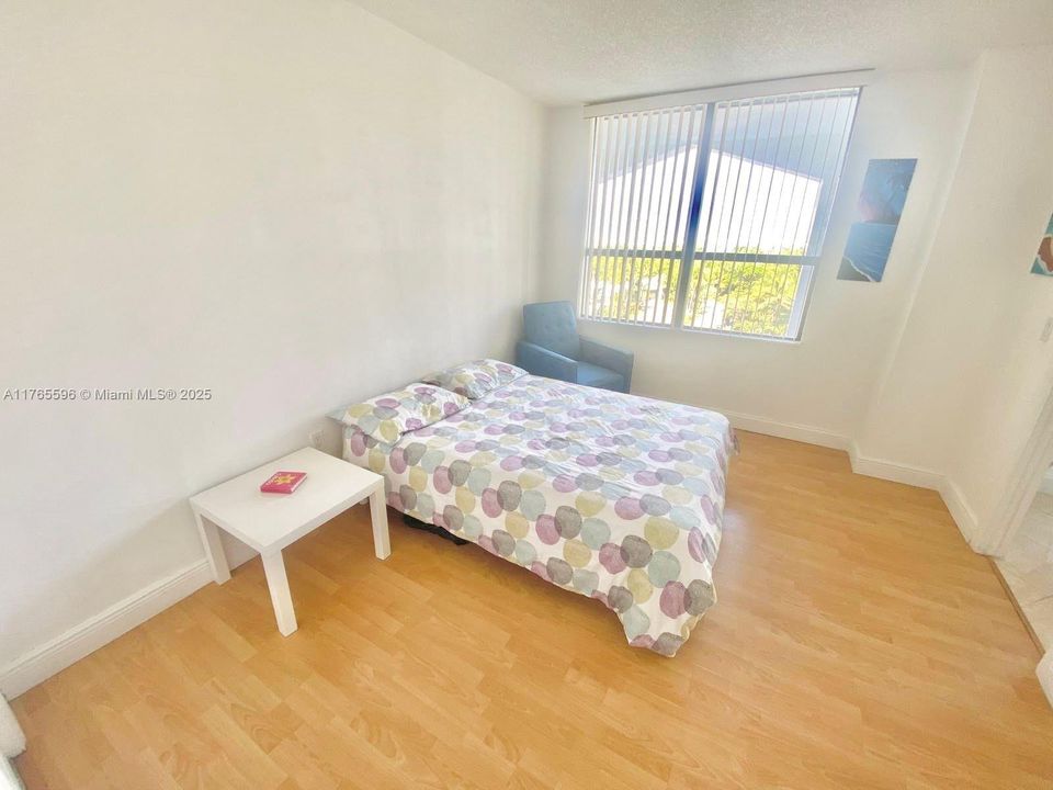 待售: $1,299,999 (2 贝兹, 2 浴室, 1388 平方英尺)