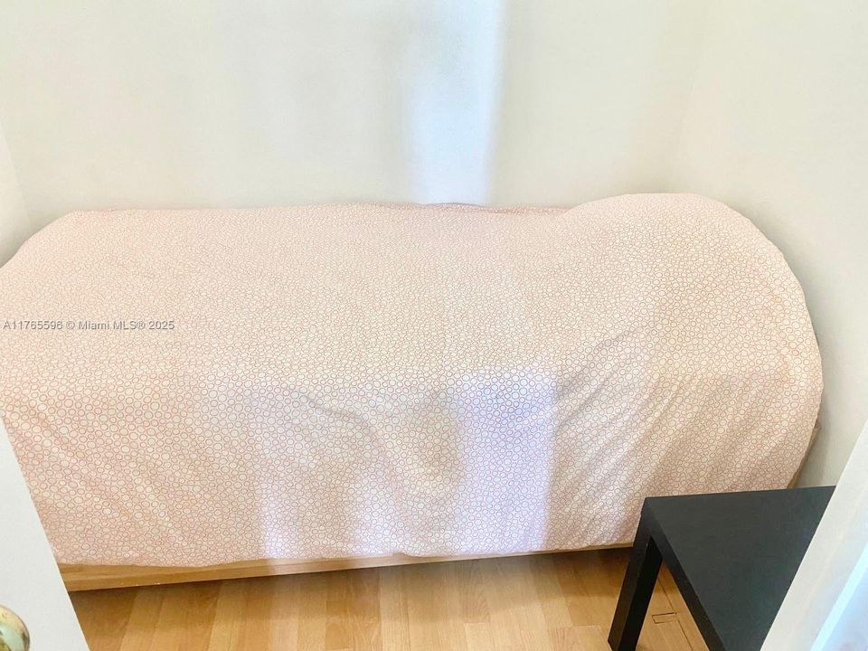 待售: $1,299,999 (2 贝兹, 2 浴室, 1388 平方英尺)