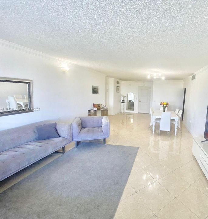 待售: $1,299,999 (2 贝兹, 2 浴室, 1388 平方英尺)