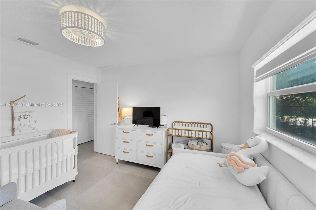 Recently Sold: $749,900 (4 beds, 2 baths, 2092 Square Feet)