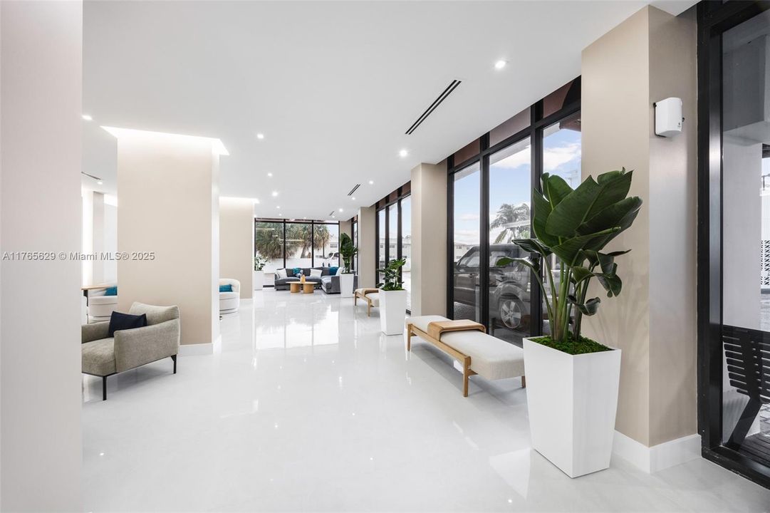 最近租的: $2,650 (1 贝兹, 1 浴室, 1000 平方英尺)