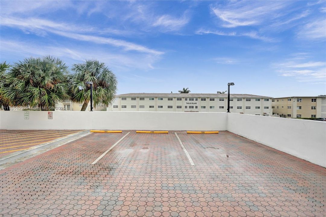 最近租的: $2,650 (1 贝兹, 1 浴室, 1000 平方英尺)