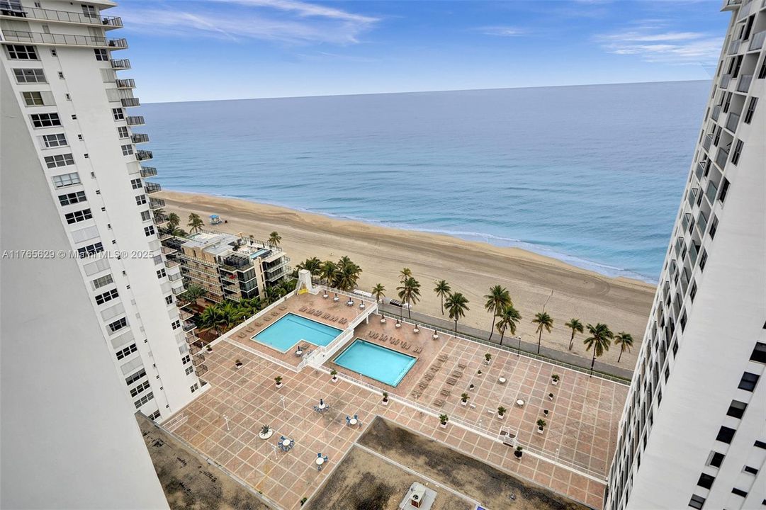 最近租的: $2,650 (1 贝兹, 1 浴室, 1000 平方英尺)