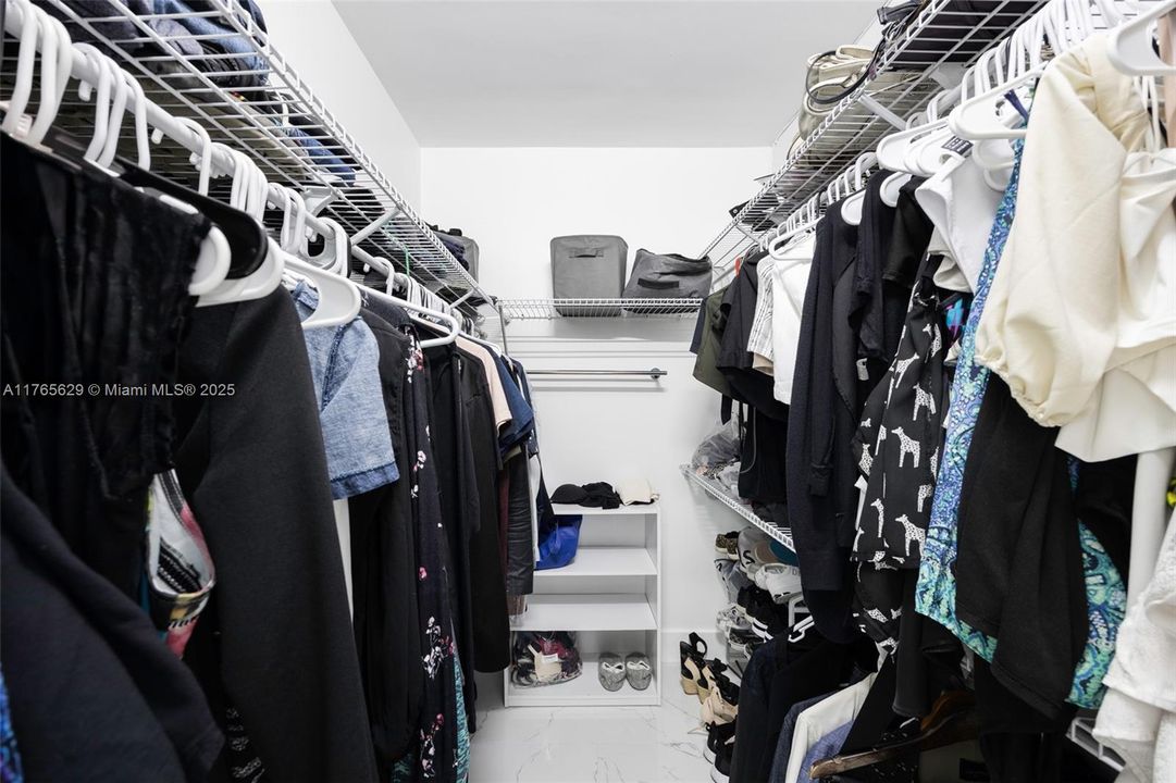 最近租的: $2,650 (1 贝兹, 1 浴室, 1000 平方英尺)