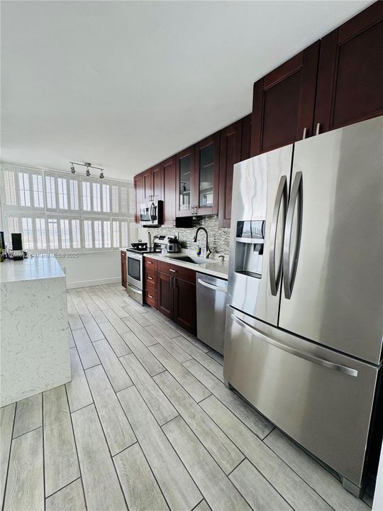 En Venta: $345,500 (2 camas, 2 baños, 1565 Pies cuadrados)