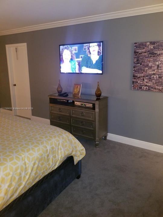 En Venta: $345,500 (2 camas, 2 baños, 1565 Pies cuadrados)