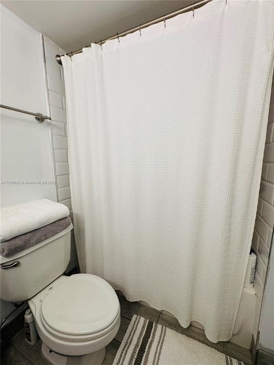 En Venta: $345,500 (2 camas, 2 baños, 1565 Pies cuadrados)