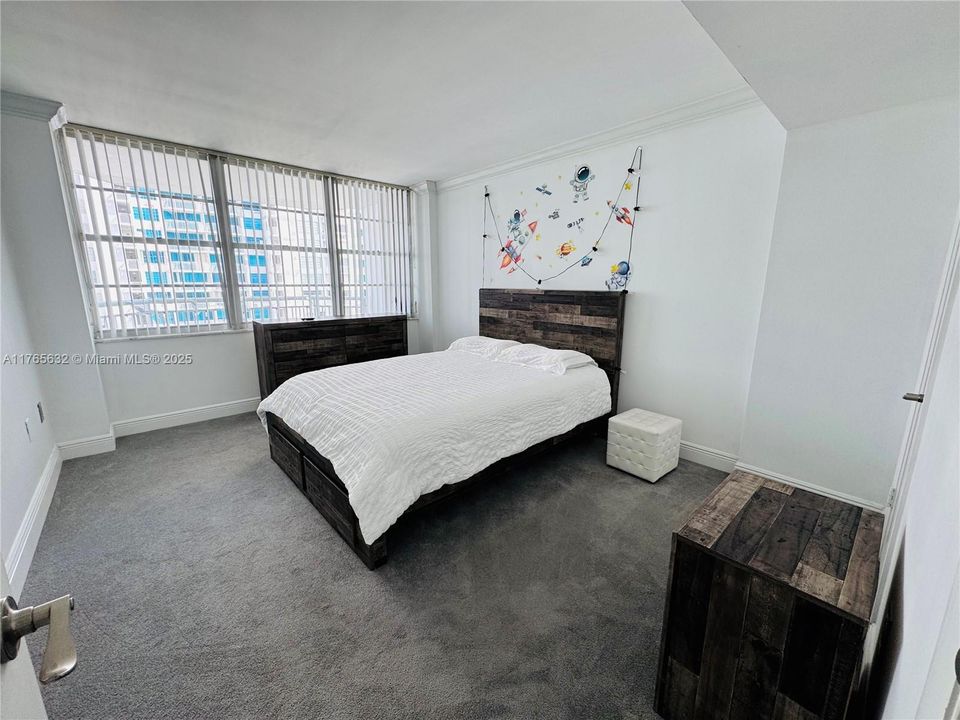 En Venta: $345,500 (2 camas, 2 baños, 1565 Pies cuadrados)