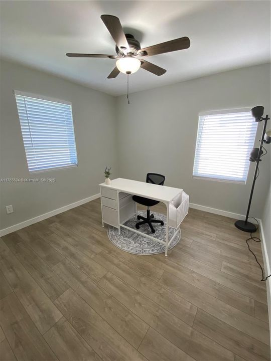 Recently Rented: $2,950 (3 beds, 1 baths, 1347 Square Feet)