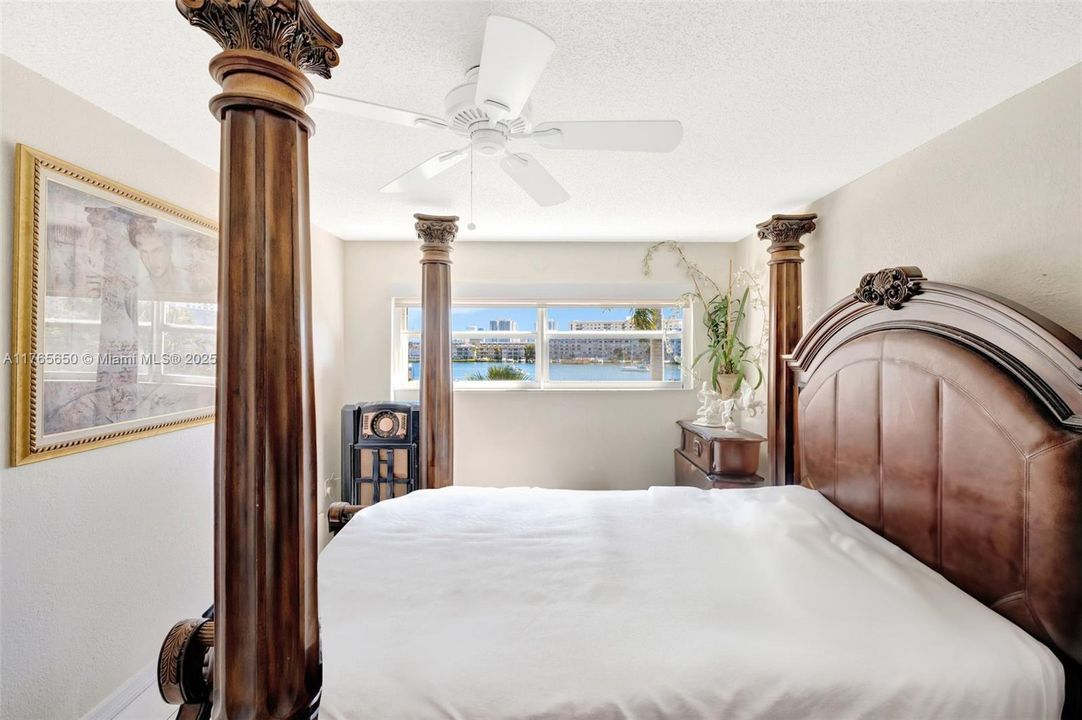 En Venta: $225,000 (1 camas, 1 baños, 806 Pies cuadrados)