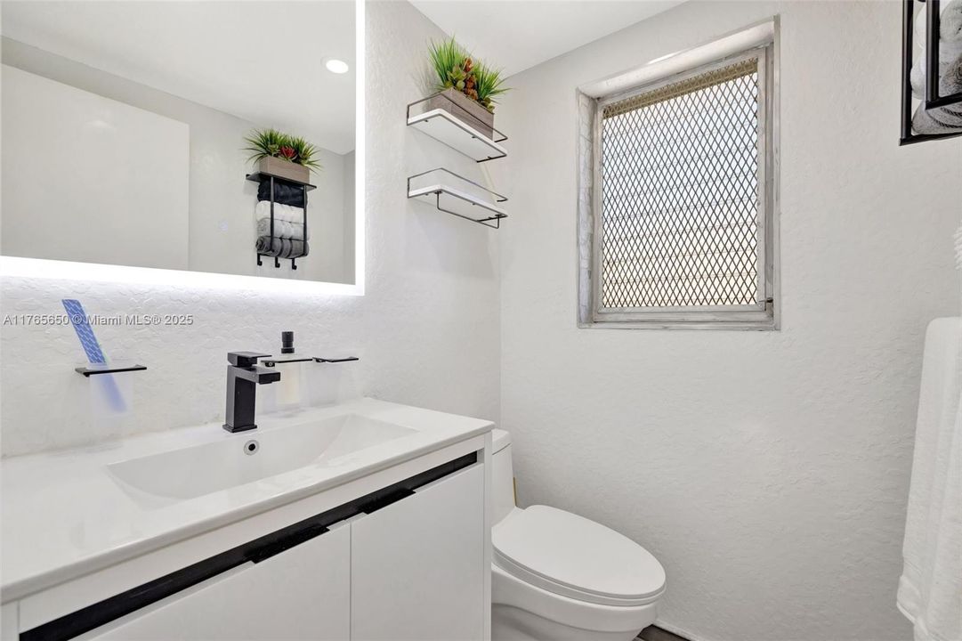 En Venta: $225,000 (1 camas, 1 baños, 806 Pies cuadrados)